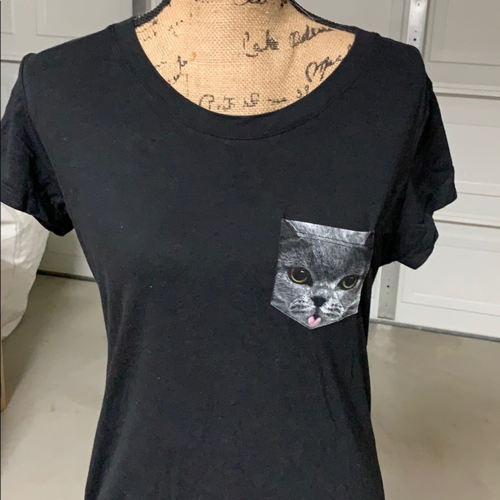 Cat Front pocket top